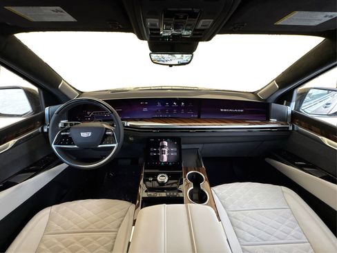 New 2026 Cadillac Escalade ESV Platinum Sport w/ LPO, ONYX Package image 24