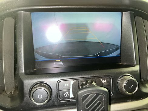 Used 2022 Chevrolet Colorado LT w/ Fleet Safety Package image 19