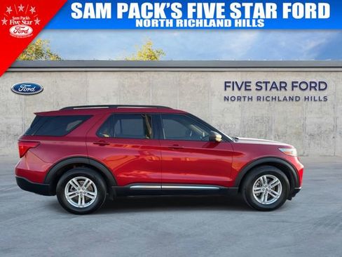 Used 2021 Ford Explorer XLT image 10