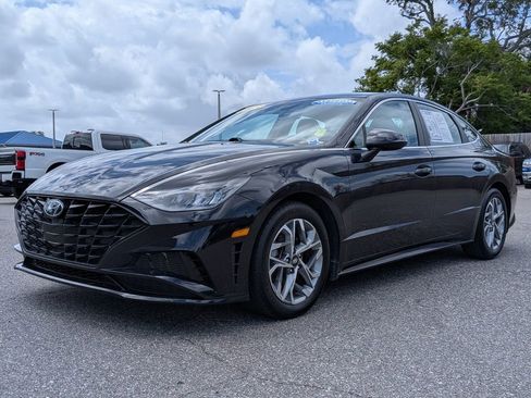 Used 2023 Hyundai Sonata SEL FWD image 2