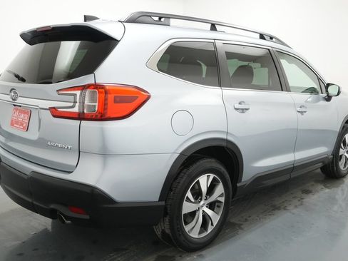 Used 2023 Subaru Ascent Premium AWD/4WD image 9