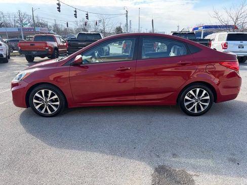 Used 2017 Hyundai Accent Value Edition FWD image 3