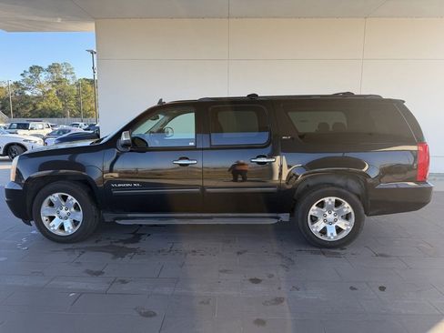 Used 2011 GMC Yukon XL SLT image 9