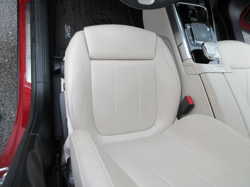 Used 2022 Mercedes-Benz GLB 250 4MATIC image 11