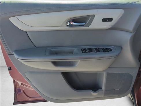 Used 2017 Chevrolet Traverse LT image 7