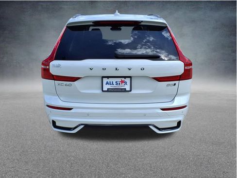 Used 2025 Volvo XC60 B5 Plus AWD/4WD image 7
