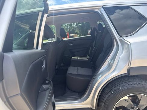Certified 2025 Nissan Rogue SV AWD/4WD image 14