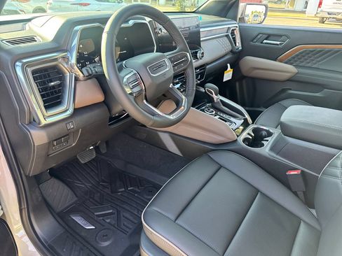 New 2026 GMC Canyon Denali AWD/4WD image 13