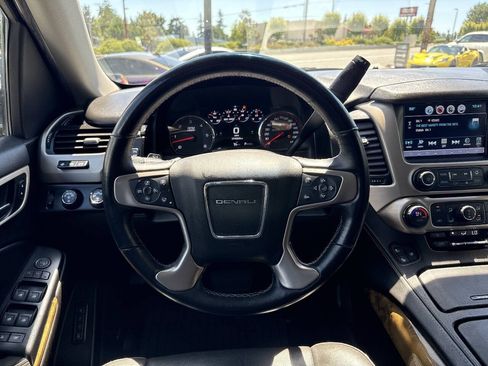 Used 2017 GMC Yukon XL Denali AWD/4WD image 20