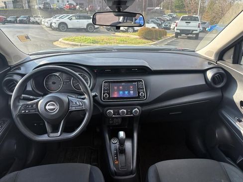 Used 2024 Nissan Kicks S image 9