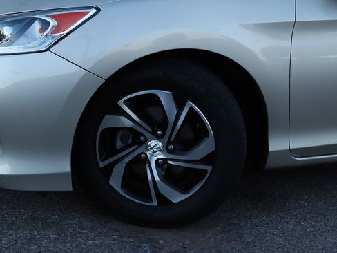 Used 2016 Honda Accord LX image 5