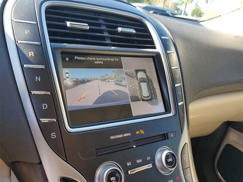 Used 2019 Lincoln Nautilus Reserve image 29