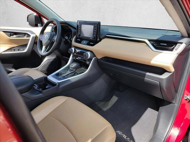 Used 2021 Toyota RAV4 XLE Premium AWD/4WD image 26