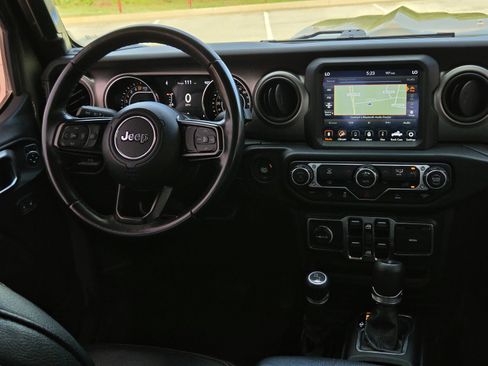 Used 2020 Jeep Gladiator Sport w/ Quick Order Package 24S AWD/4WD image 22