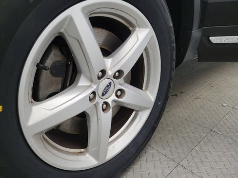 Used 2017 Ford Explorer XLT w/ Equipment Group 202A image 31