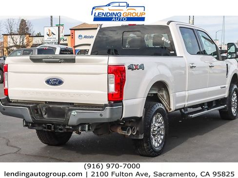 Used 2017 Ford F250 Lariat w/ Chrome Package image 4