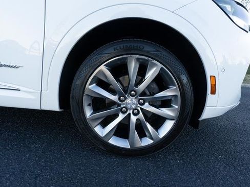 Used 2021 Buick Envision Avenir w/ Technology Package II image 43