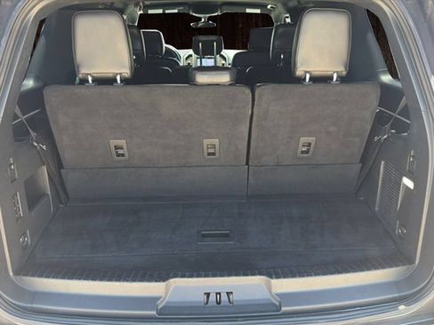 Used 2019 Ford Expedition XLT w/ Equipment Group 202A RWD image 14