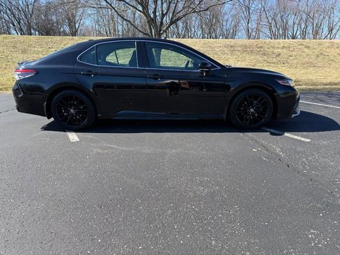 Used 2021 Toyota Camry XSE image 2