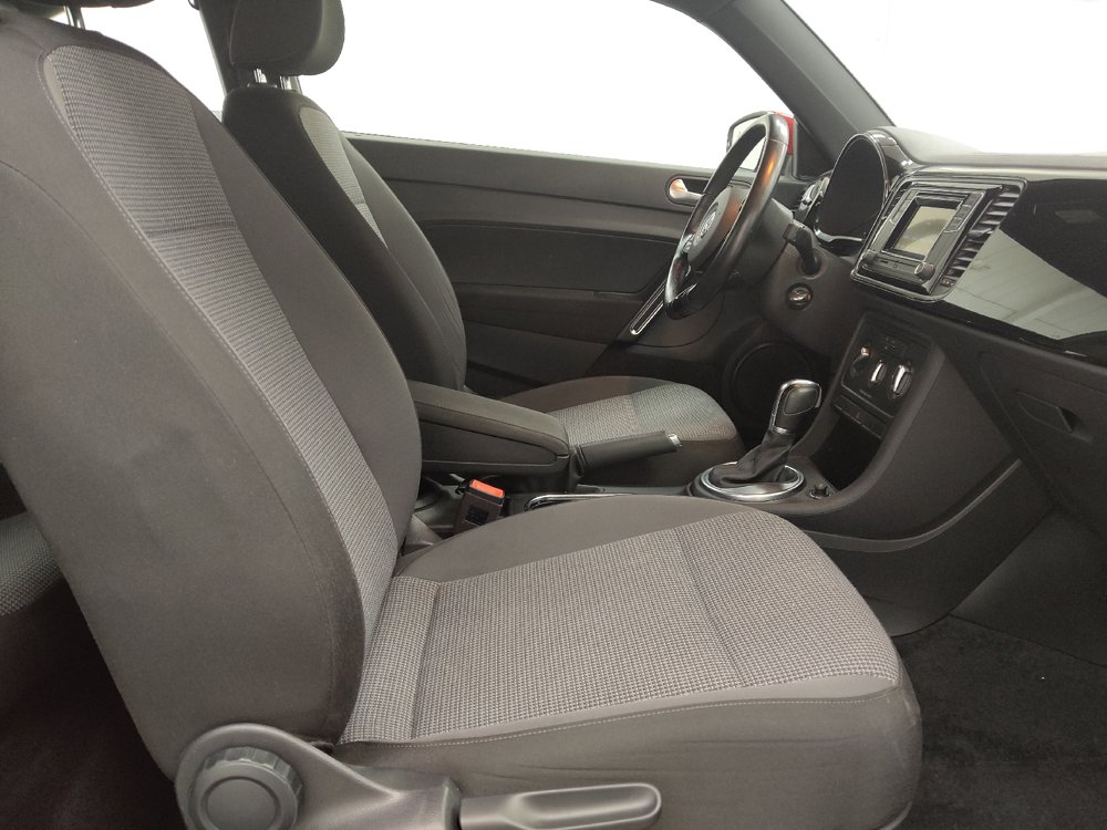 Used 2019 Volkswagen Beetle 2.0T S FWD image 19