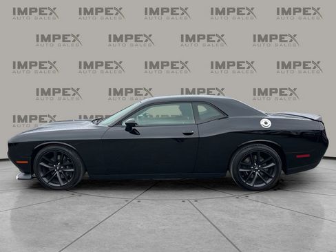 Used 2021 Dodge Challenger GT w/ Performance Handling Group image 2