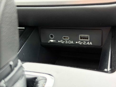 Used 2024 Subaru Outback Premium AWD/4WD image 26