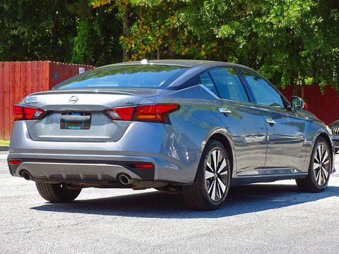 Used 2020 Nissan Altima 2.5 SL FWD image 11