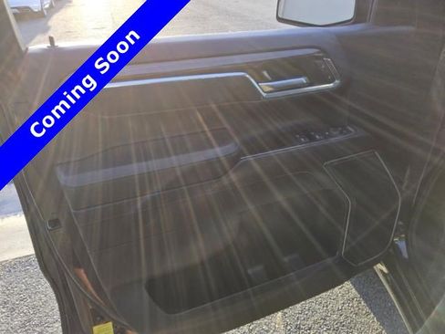 Used 2022 Chevrolet Silverado 1500 LT RWD image 17