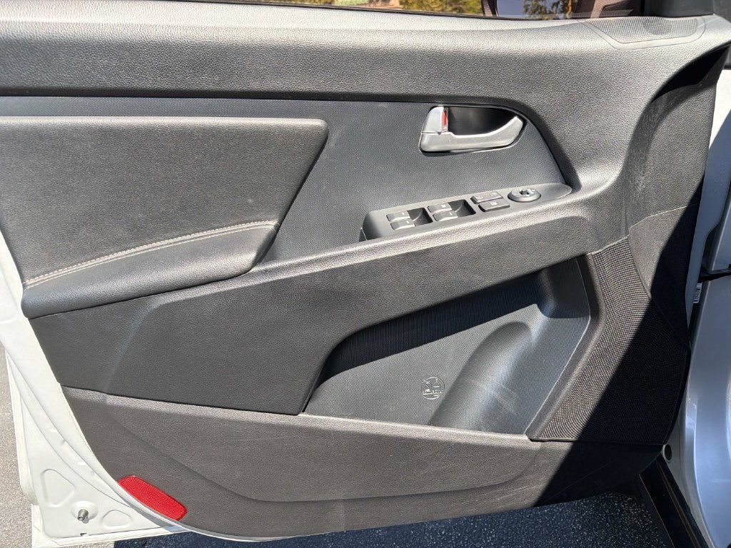 Used 2013 Kia Sportage EX FWD image 11