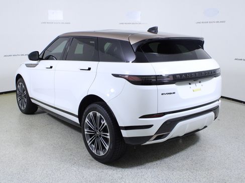 Used 2024 Land Rover Range Rover Evoque Dynamic SE image 5