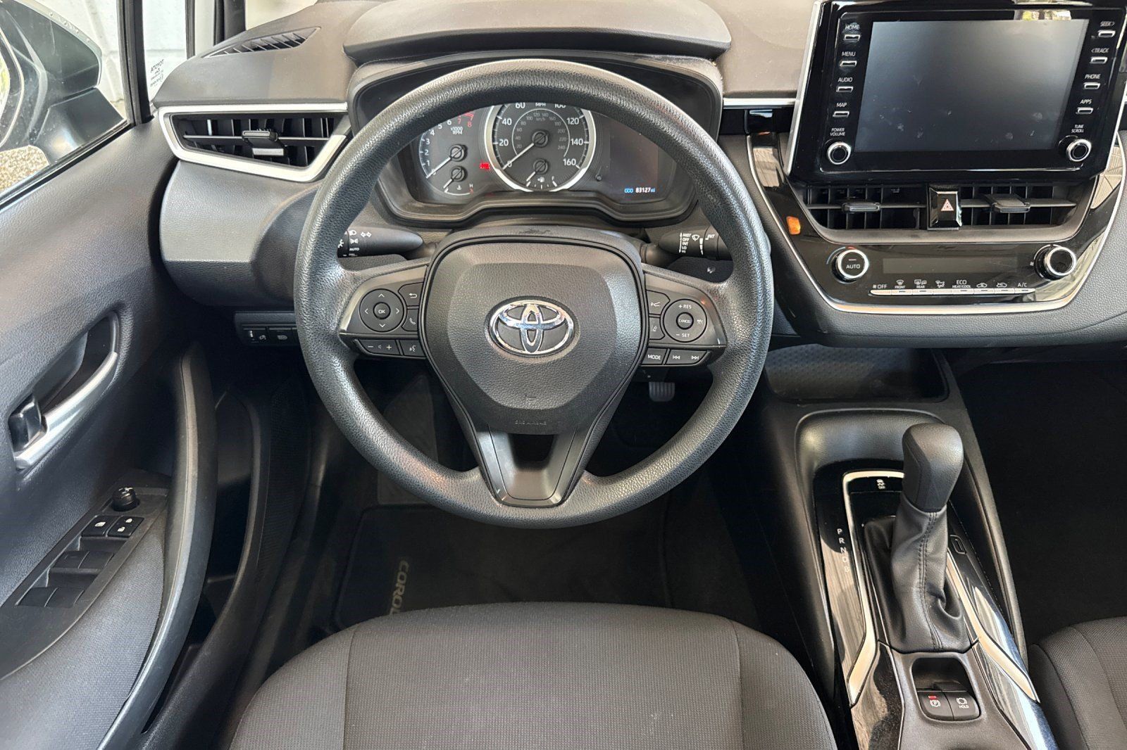 Used 2020 Toyota Corolla LE FWD image 18
