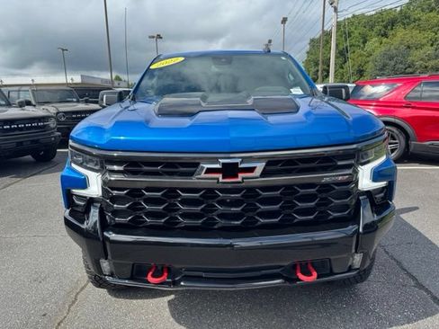 Used 2022 Chevrolet Silverado 1500 ZR2 AWD/4WD image 2