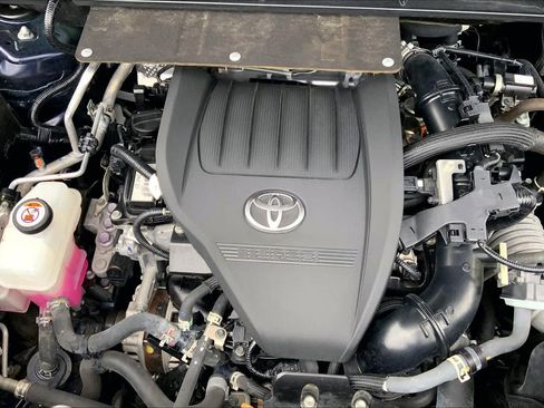 Used 2023 Toyota Highlander XSE FWD image 31