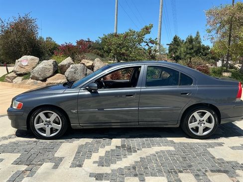 Used 2005 Volvo S60 R AWD/4WD image 6