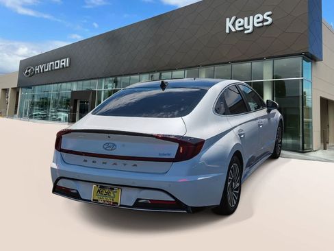 Used 2022 Hyundai Sonata Limited FWD image 4
