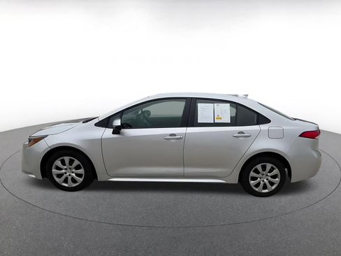Used 2025 Toyota Corolla LE FWD image 10