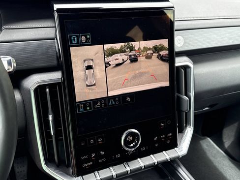 Used 2025 GMC Acadia Elevation FWD image 26