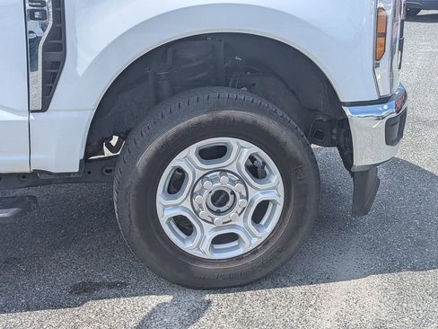 Used 2025 Ford F250 XLT AWD/4WD image 10