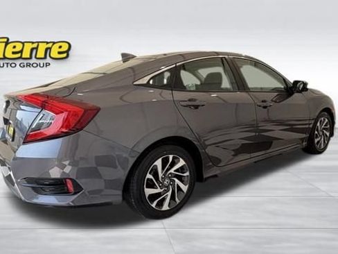 Used 2018 Honda Civic EX image 7