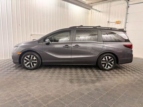 Used 2025 Honda Odyssey EX-L image 2
