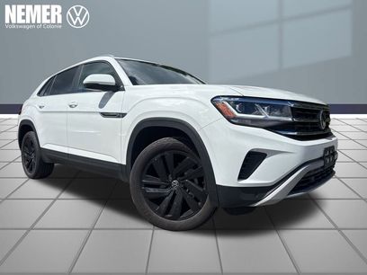 Used 2022 Volkswagen Atlas Cross Sport SE w/ Panoramic Sunroof Package