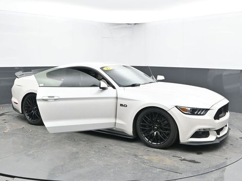 Used 2017 Ford Mustang GT Premium w/ GT Performance Package image 45