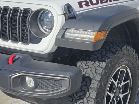 Used 2024 Jeep Wrangler Unlimited Rubicon image 11