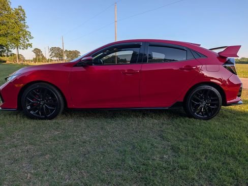 Used 2020 Honda Civic Sport image 2