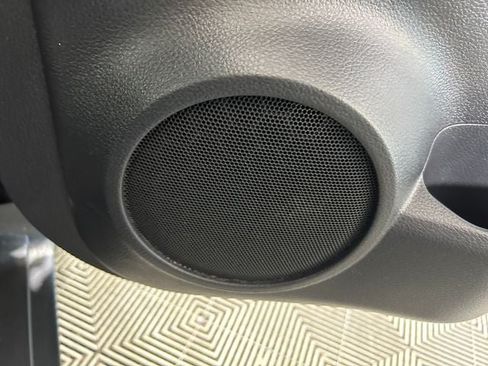 Used 2019 Nissan Rogue SV FWD image 29