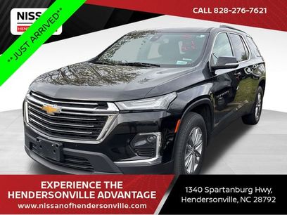 Used 2023 Chevrolet Traverse LT