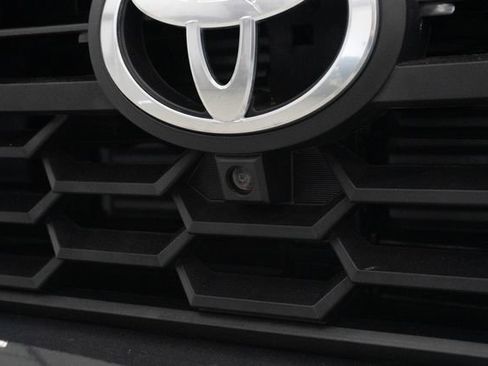 Used 2025 Toyota Tacoma TRD Off-Road image 13