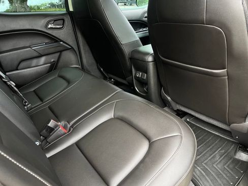 Used 2021 Chevrolet Colorado LT w/ Safety Package AWD/4WD image 11