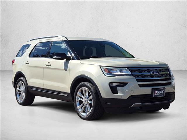 Used 2018 Ford Explorer XLT w/ Equipment Group 202A AWD/4WD image 3
