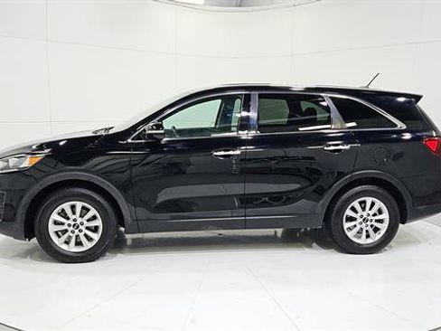 Used 2020 Kia Sorento L FWD image 5